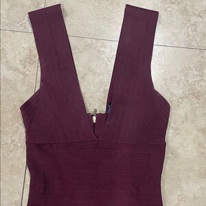 Marciano Cut Out Bodycon
Bandage Cocktail Sleeveless Burgundy Dress size XS